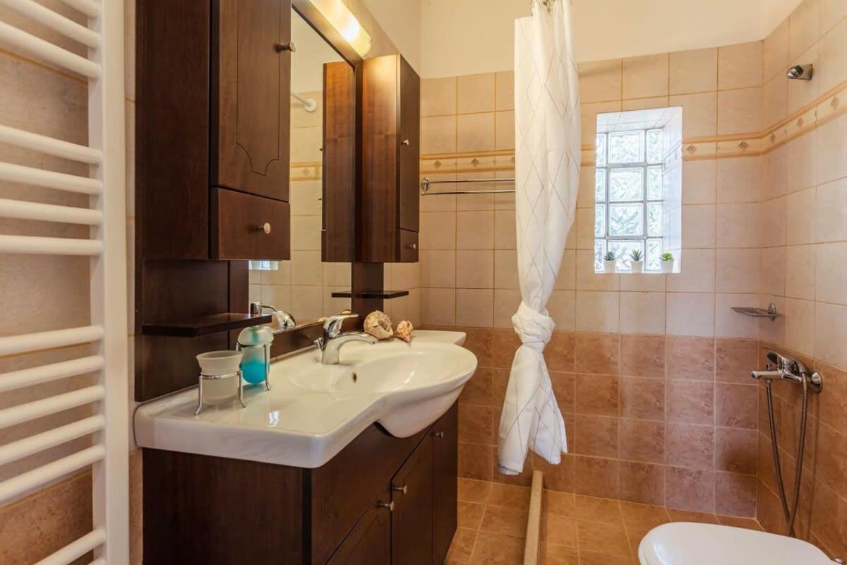 Mani'S Aura Seaside-Spacious Summer Retreat Kotronion  Ngoại thất bức ảnh