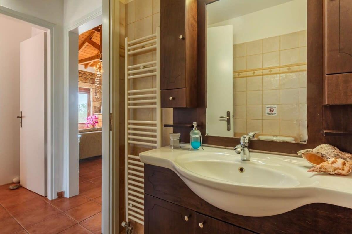 Mani'S Aura Seaside-Spacious Summer Retreat Kotronion  Ngoại thất bức ảnh